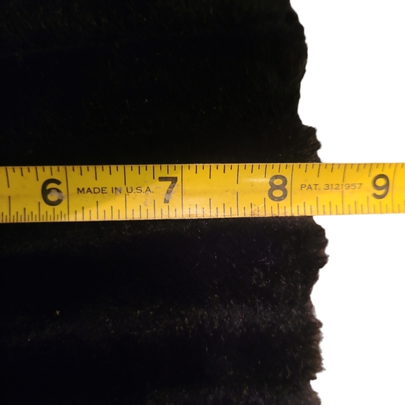 Infinity scarf black fuzzy - Picture 3 of 5